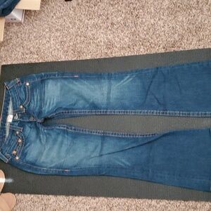 Size 27.  7" Rise. 31 Inseam.